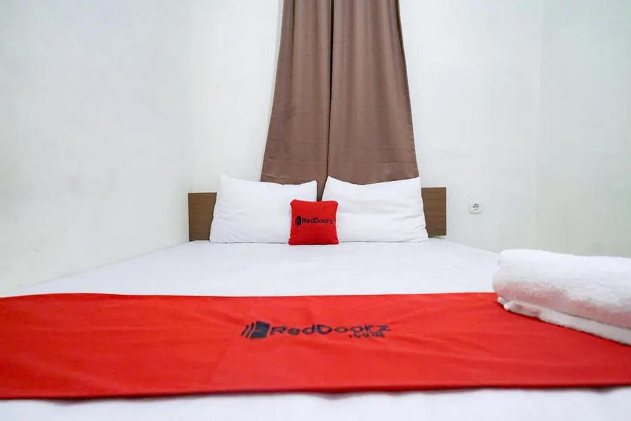 Reddoorz Near Ekowisata Mangrove Belawan Hotel Buitenkant foto