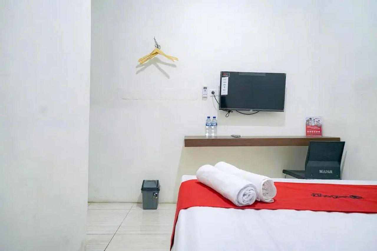 Reddoorz Near Ekowisata Mangrove Belawan Hotel Buitenkant foto
