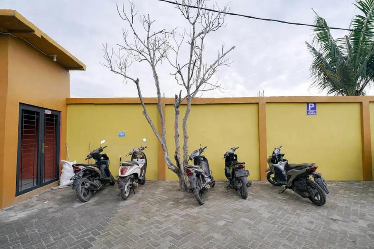 Reddoorz Near Ekowisata Mangrove Belawan Hotel Buitenkant foto